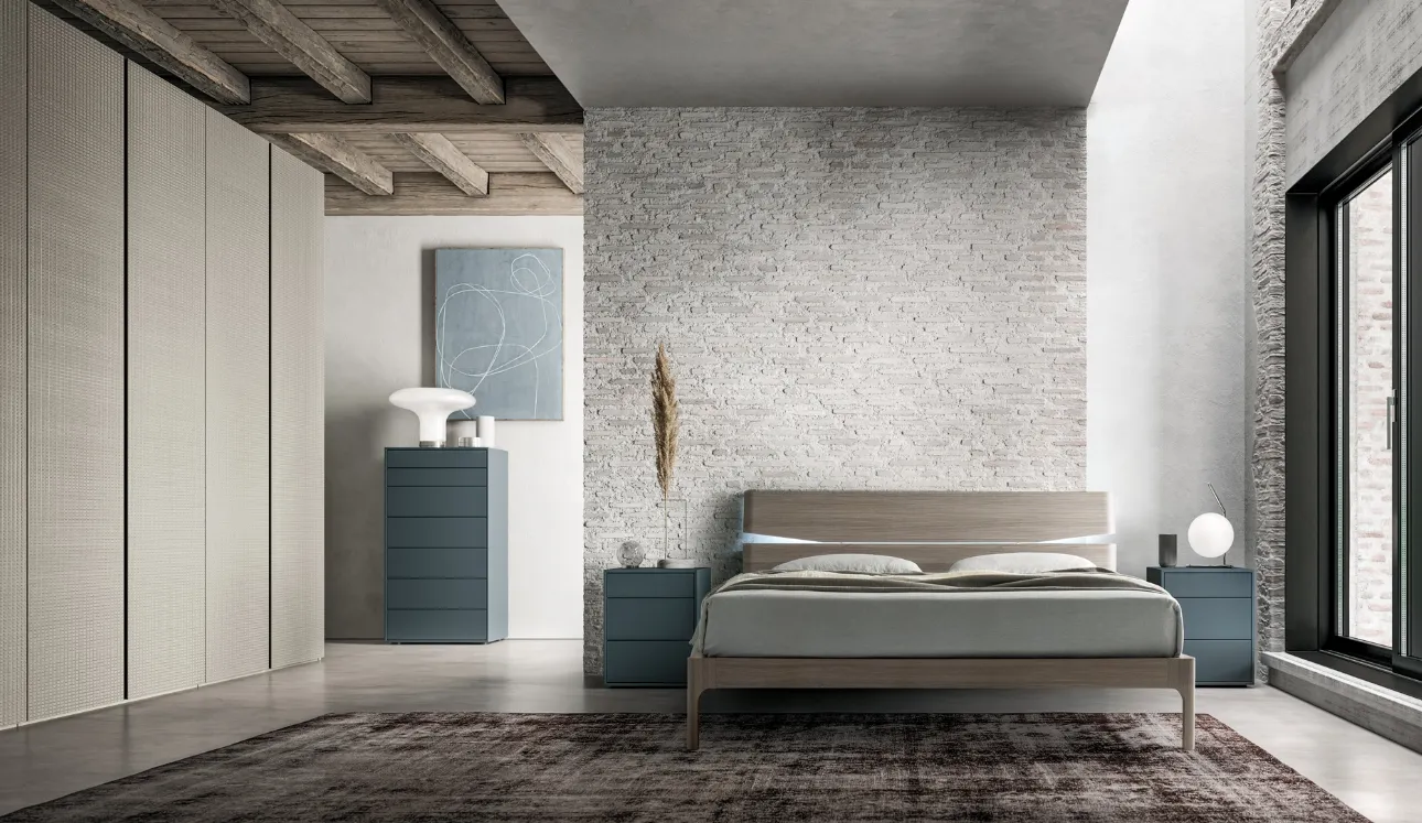 Letto matrimoniale finitura Matwood Grey con testiera Grecale di SantaLucia