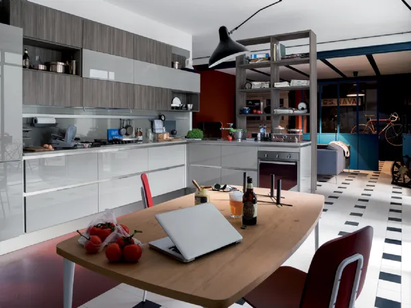 Cucine Moderne in laccato lucido