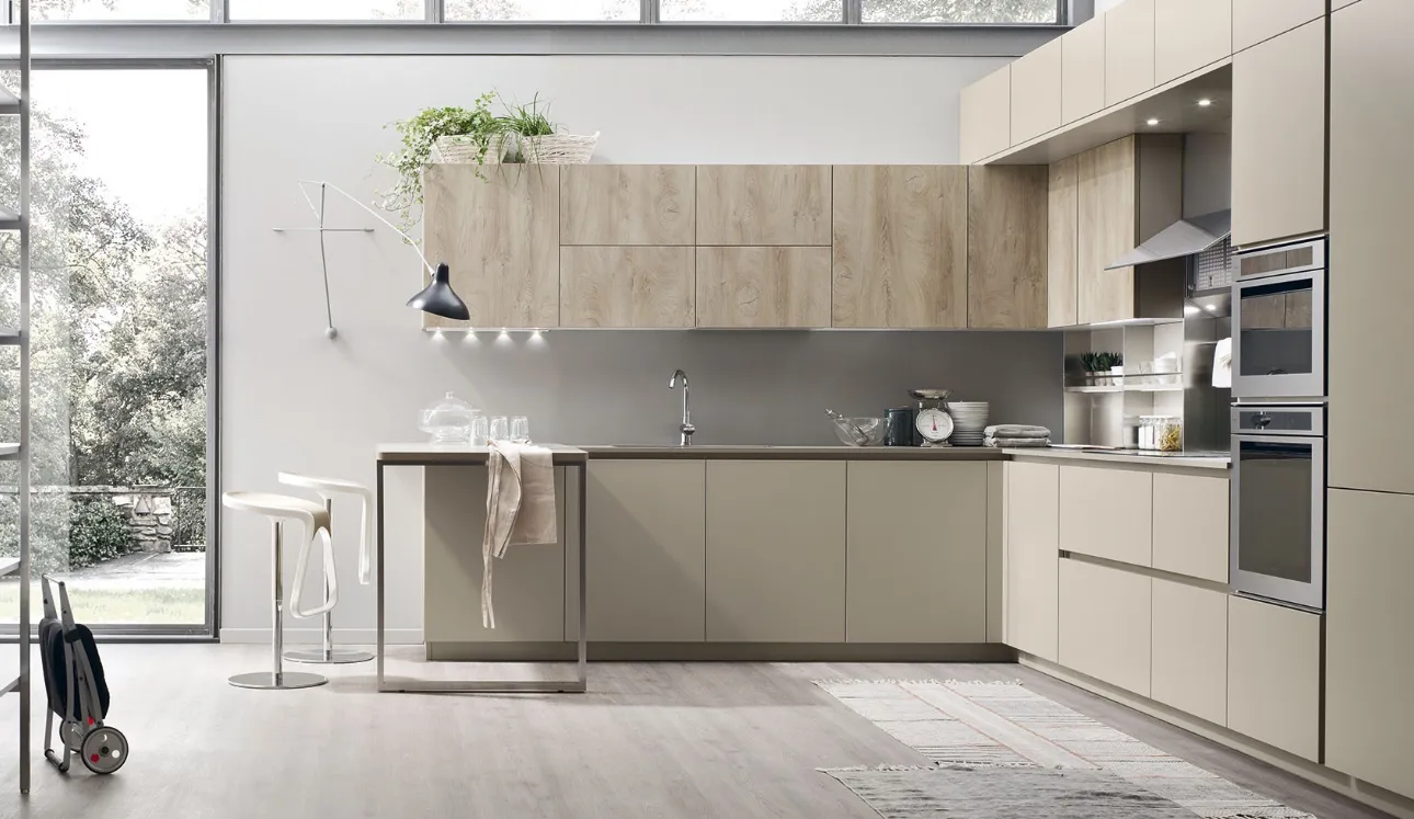 Cucina Moderna Lounge 10 angolare con penisola in laccato Beige Ecru e Rovere Coloniale di Veneta Cucine