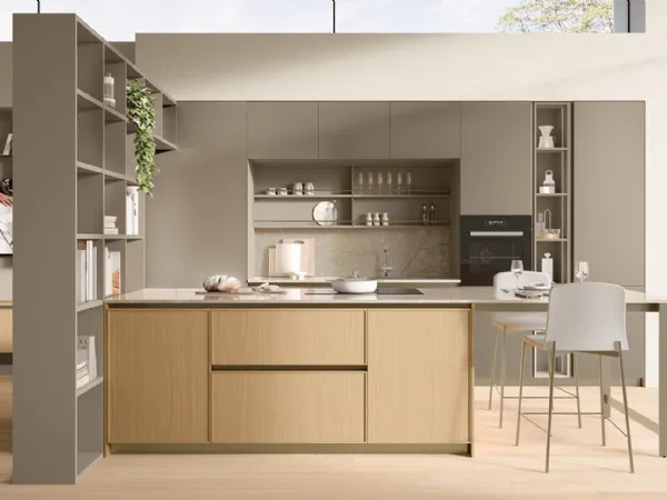 Cucina Moderna in vetro mopaco Alabastro con penisola in Rovere Sakura 02 di Veneta Cucine